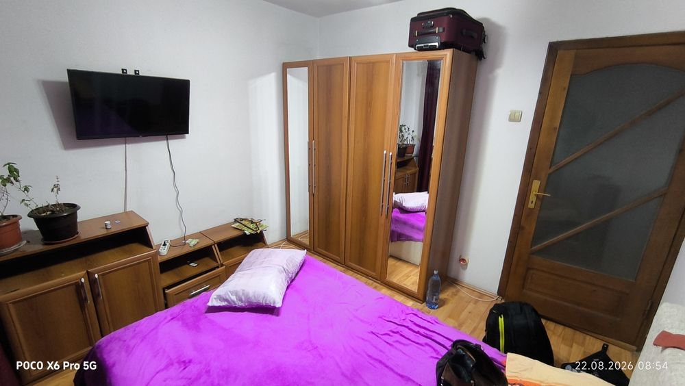 Închiriez apartament