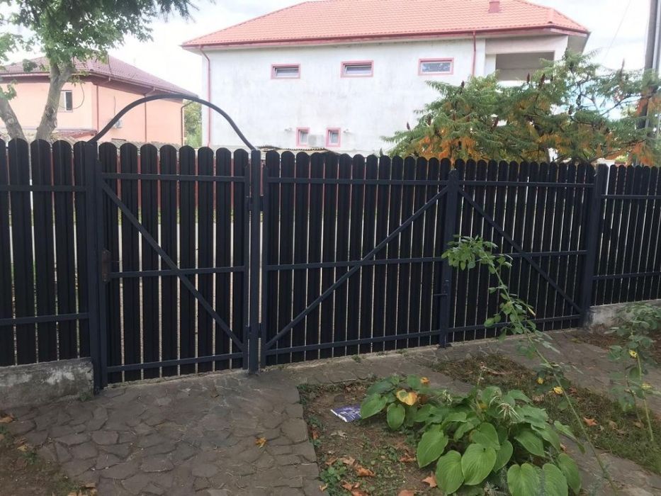 Garduri din șipcă metalică