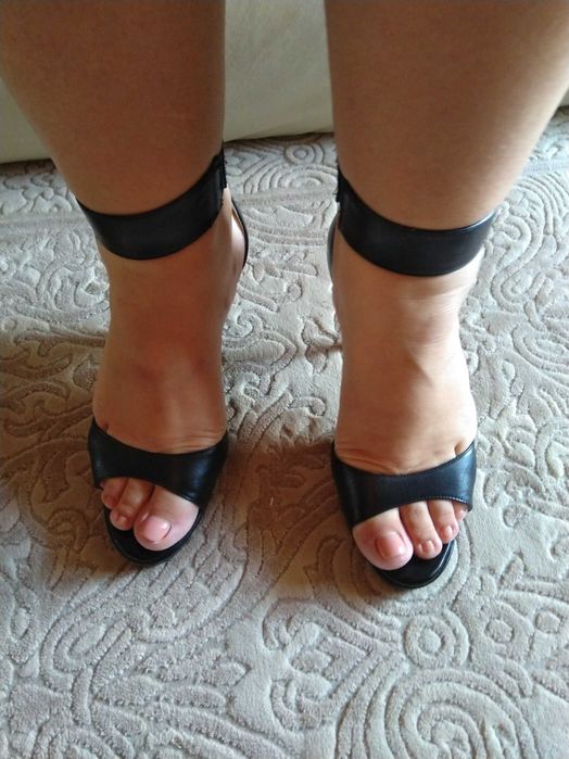 Vând. Sandale dama , marca neno , mărimea 39