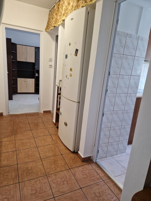 Apartament 2 camere de închiriat