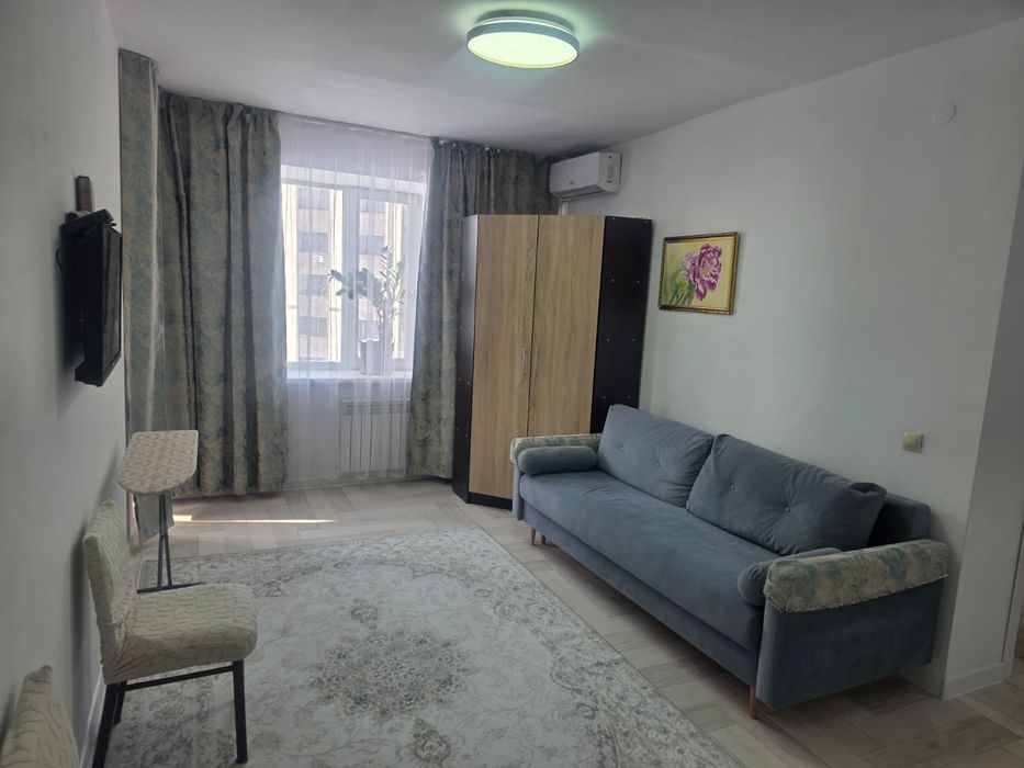 Продам двух комнатный квартира