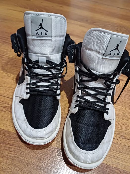 Air Jordan 1 Mid SE Utility