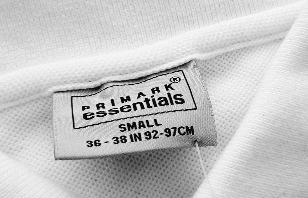 Мек пуловер и нова плътна тениска с якичка  и две гривни  със зодия и