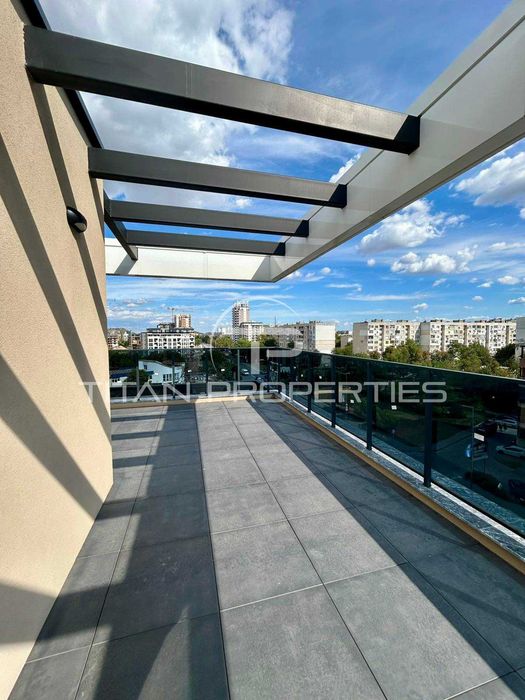 Продава се Тристаен апартамент в Пловдив, Христо Смирненски - 166 кв.м за 1013 €/кв.м - Снимка #9