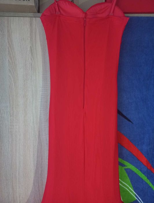 Rochie tul eleganta rosie cu pietricele Atmosphere marimea M (38)