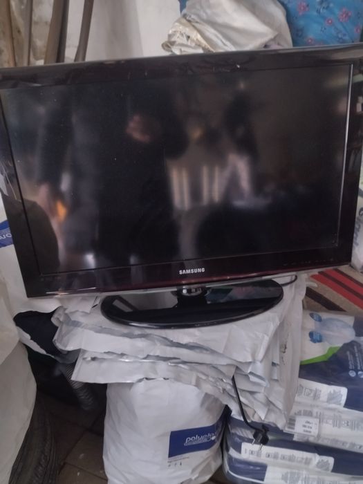 Продам телевизор Самсунг