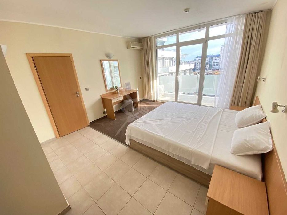 Продава се Двустаен апартамент в к.к. Слънчев бряг - 80 кв.м за 850 €/кв.м - Снимка #3