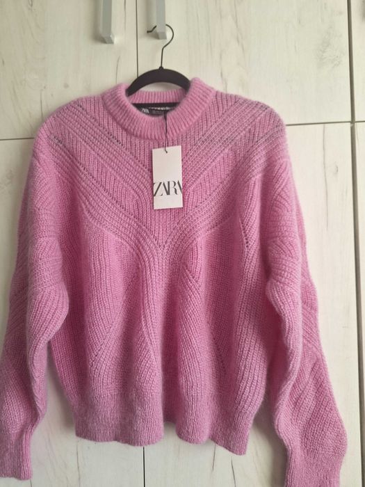 ZARA Д.пуловер, нов, 100%вълна, L