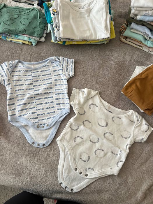 Лот бебешки дрехи 0-3