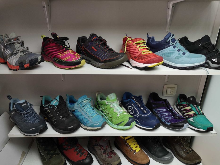 Adidasi  alergare 42 43 46 Bocanci munte ghete  maraton  38 39  Ca NOI