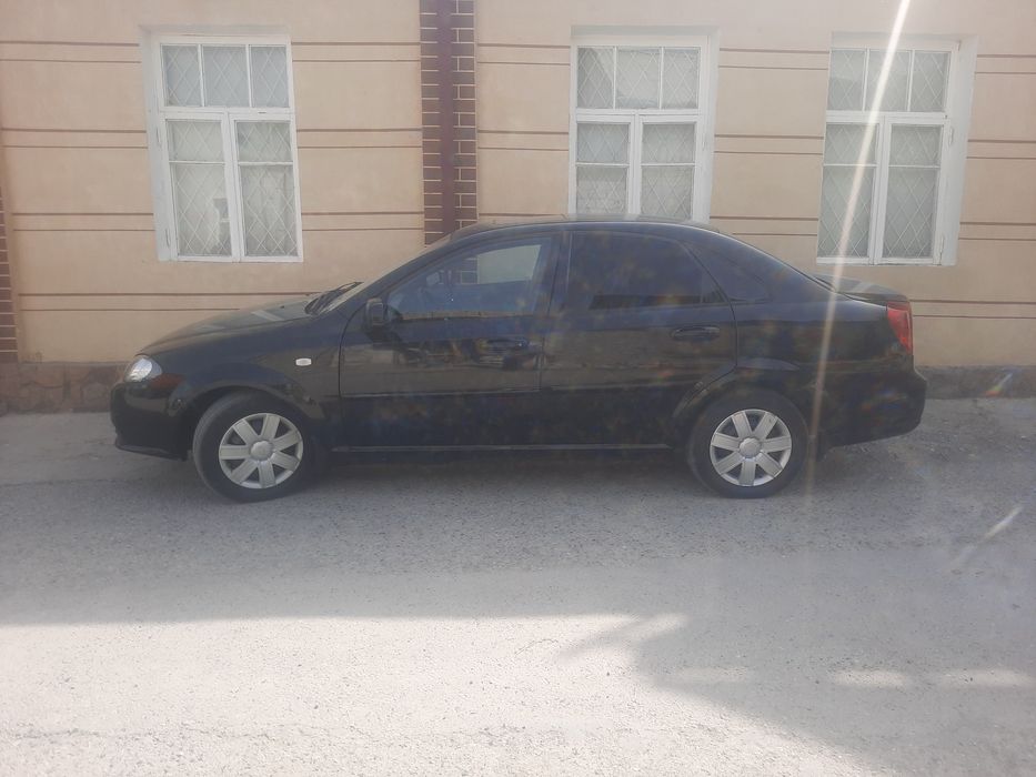 Ласетти 1,8 сотилади