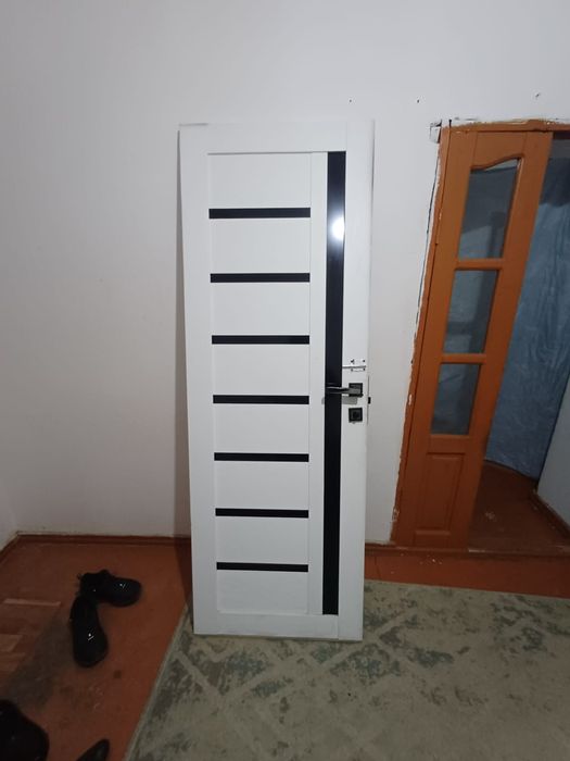 Есік  Саттылады Бу