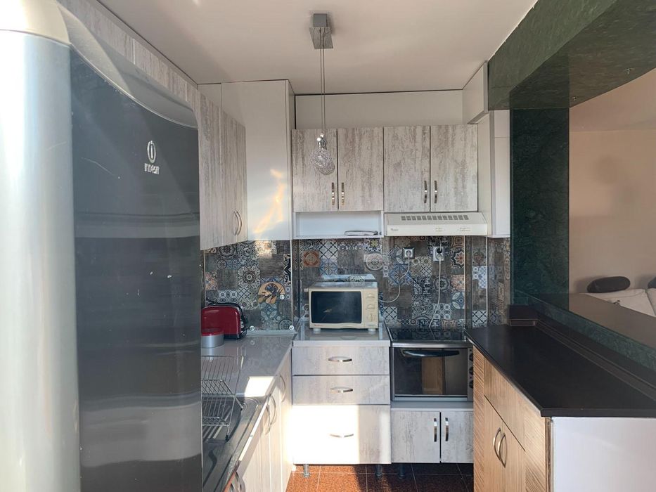 Дава се под наем Тристаен апартамент в Бургас, Лазур - 72 кв.м за 510 € - Снимка #2