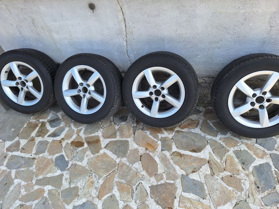 Vând 4 roți  audi  225 / 55 / 16