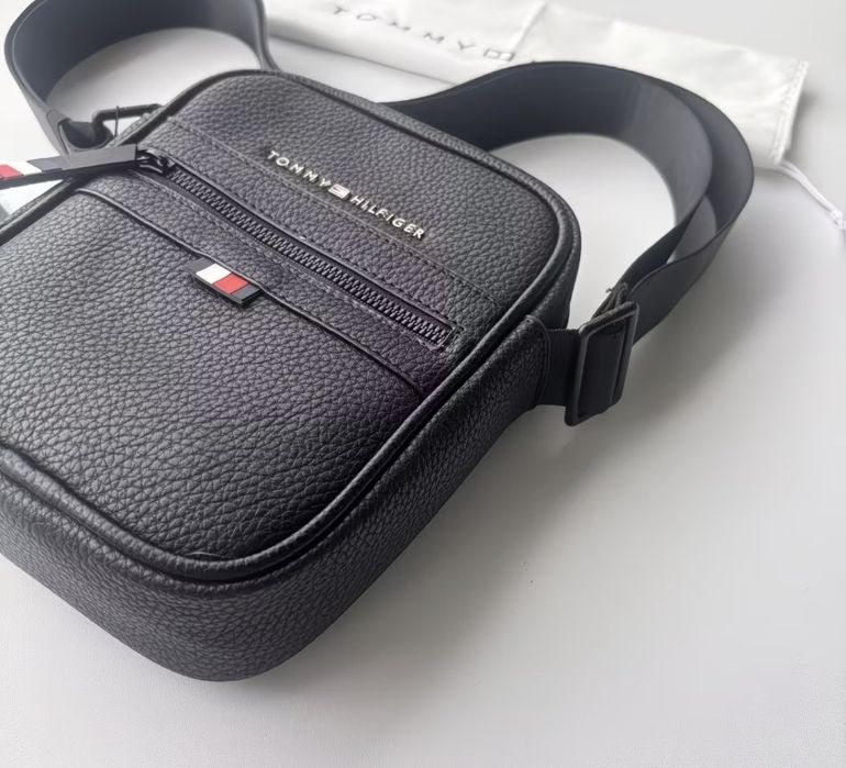 Продается сумка(барсетка) Tommy hilfiger