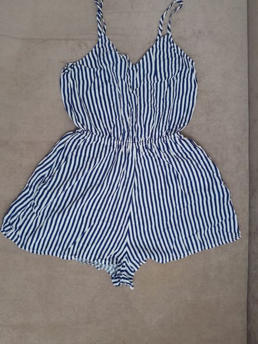 Платья и комбинезоны на девочку