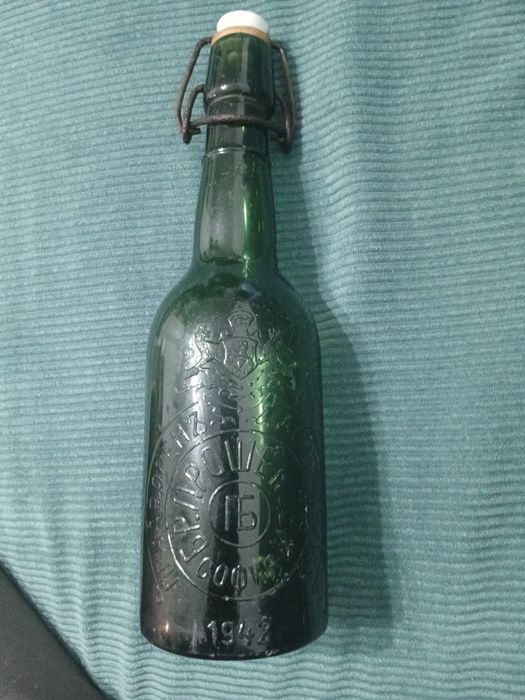 Бутилка на братя Прошекови