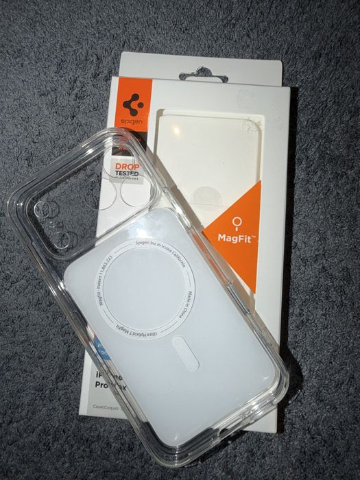 SPIGEN кейс за iPhone 17 PRO MAX