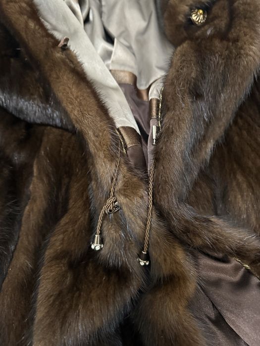 Продается шуба б/у 56 размер