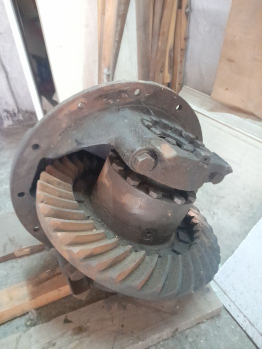 Продам редуктор на Volvo flc