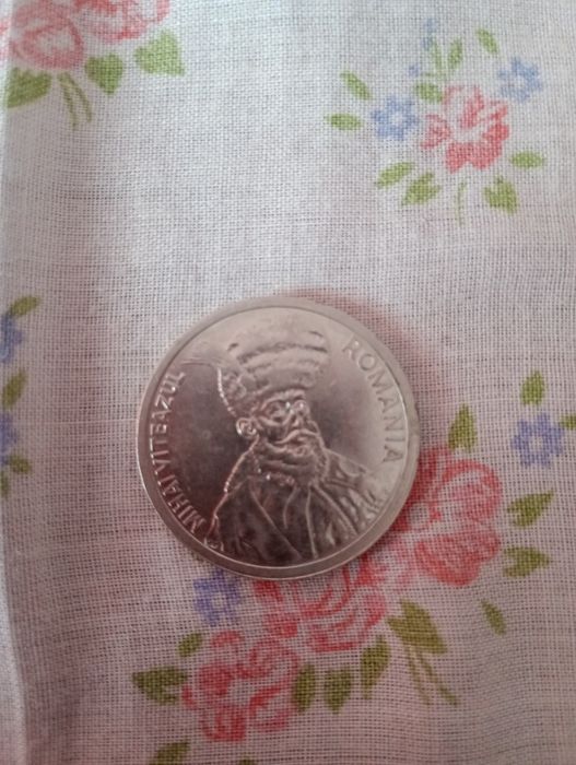 Monedă de 100 de lei