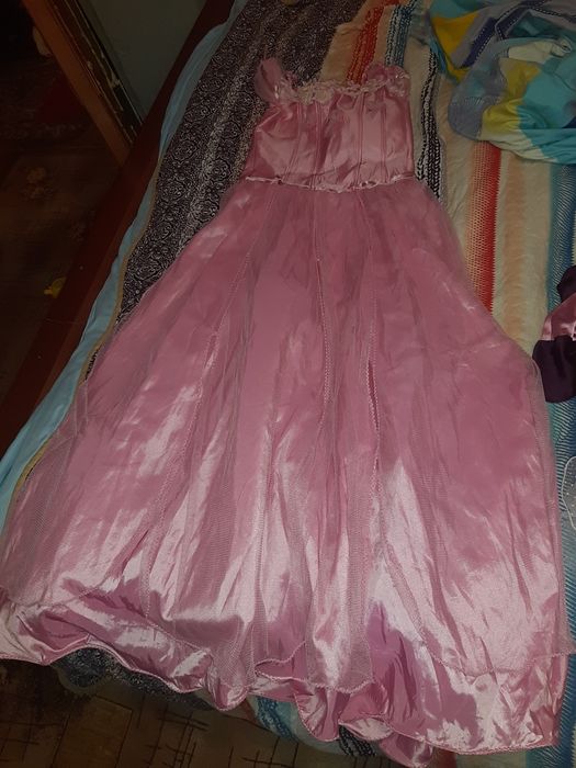 Продам платья в отличном состоянии