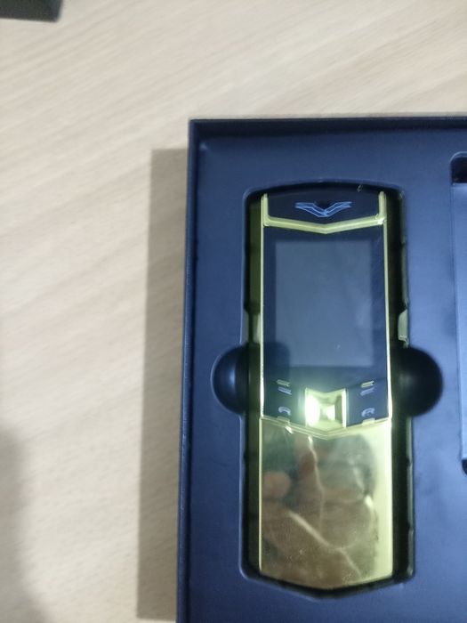 Телефон Vertu 880