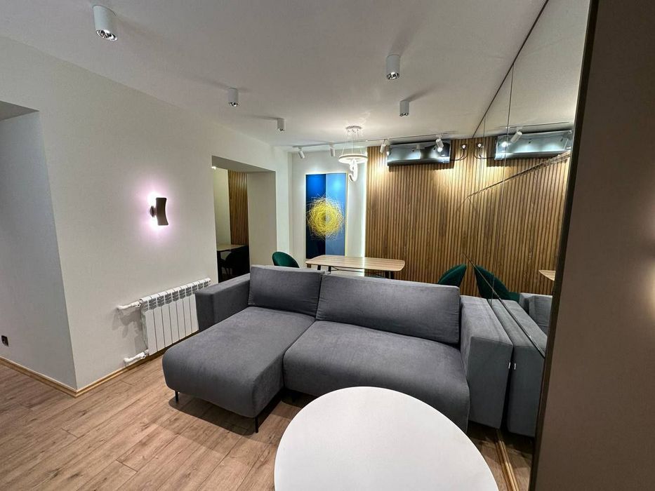 Аренда шикарной квартиры в центре города  #033