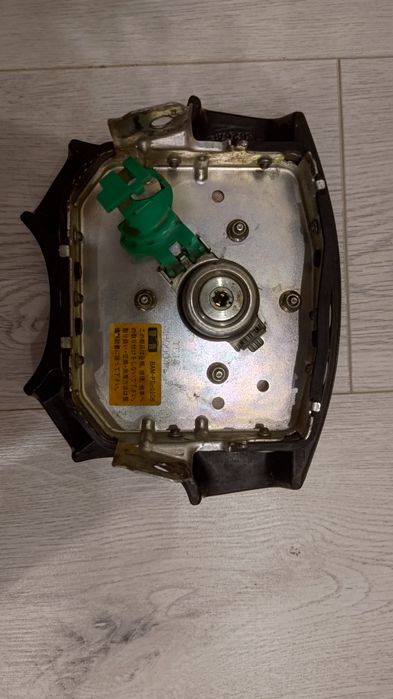 Продам руль и эйрбаг subaru/momo