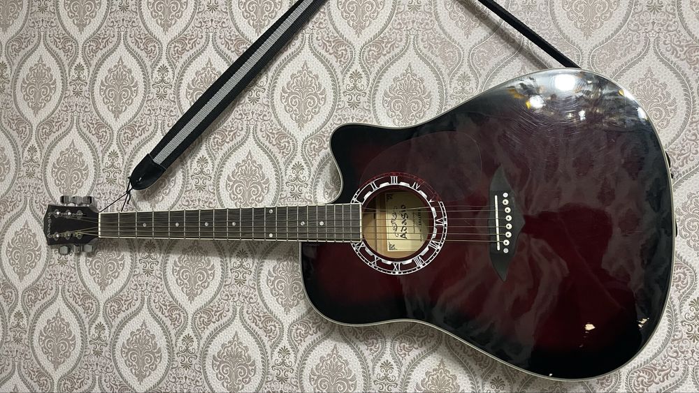 Продам гитару лопнула 1 струна