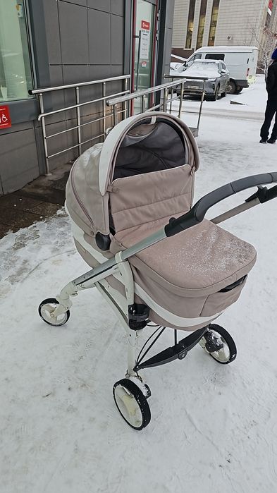 Продам коляску Inglesina Trilogy