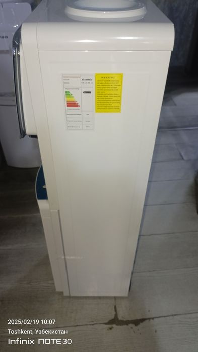 Куллер для воды  С фреоном с  холодинлик