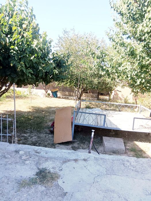 Uy sotiladi. Sharof Rashidov tumani Sug'diyona MFY da