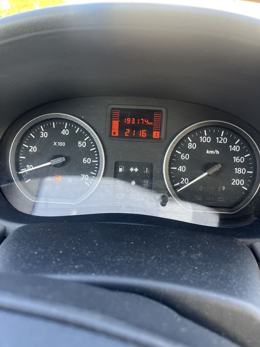 Dacia logan mcv 2012 motor 1,5dci,clima,e5