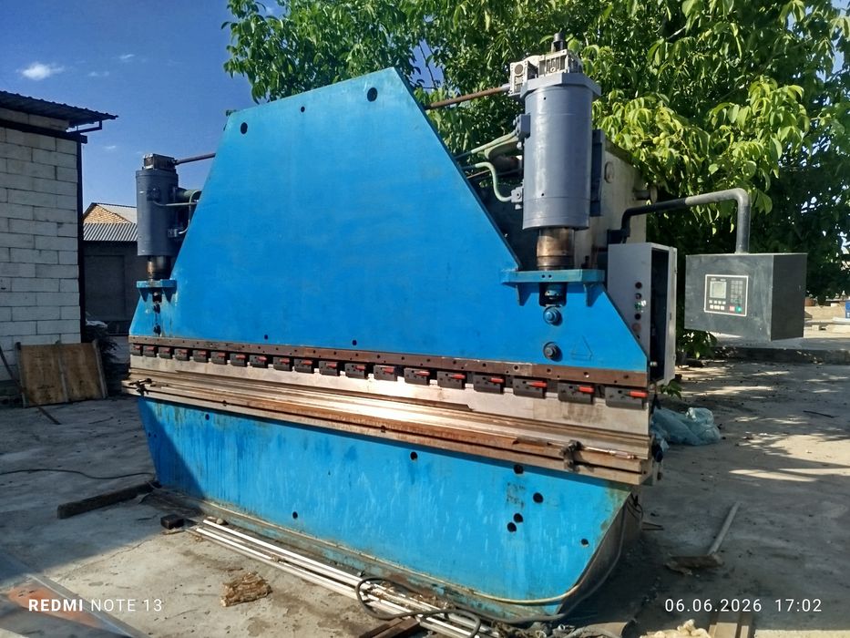 Листогиб станок с ЧПУ