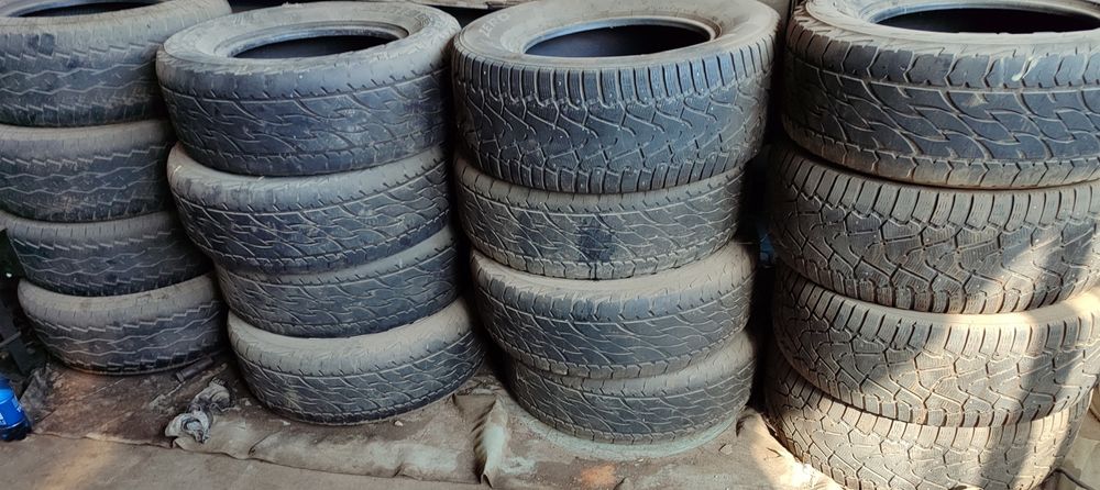 Шины б/у 275/65 r17