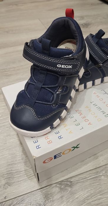 Детски сандали Geox
