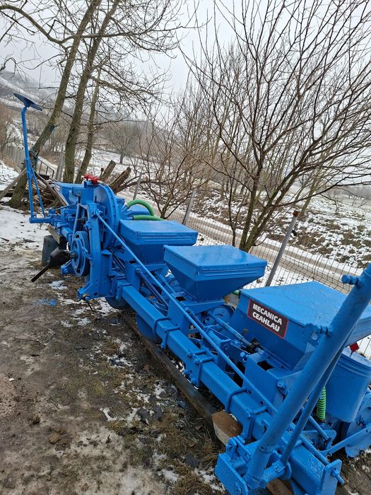 Vând semanatoare SPC6