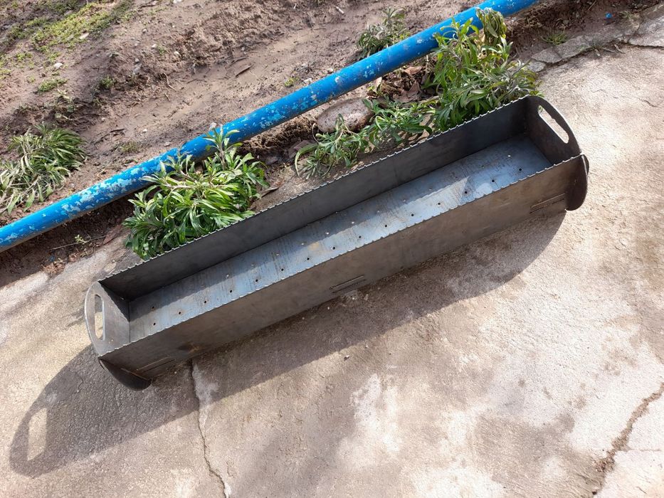 Mangal sotiladi, yig'iladigan.