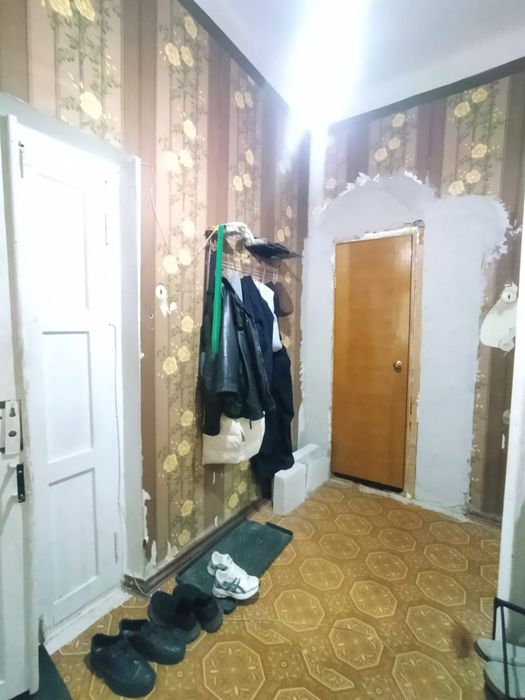 Продается 2х комнатная квартира в городе.