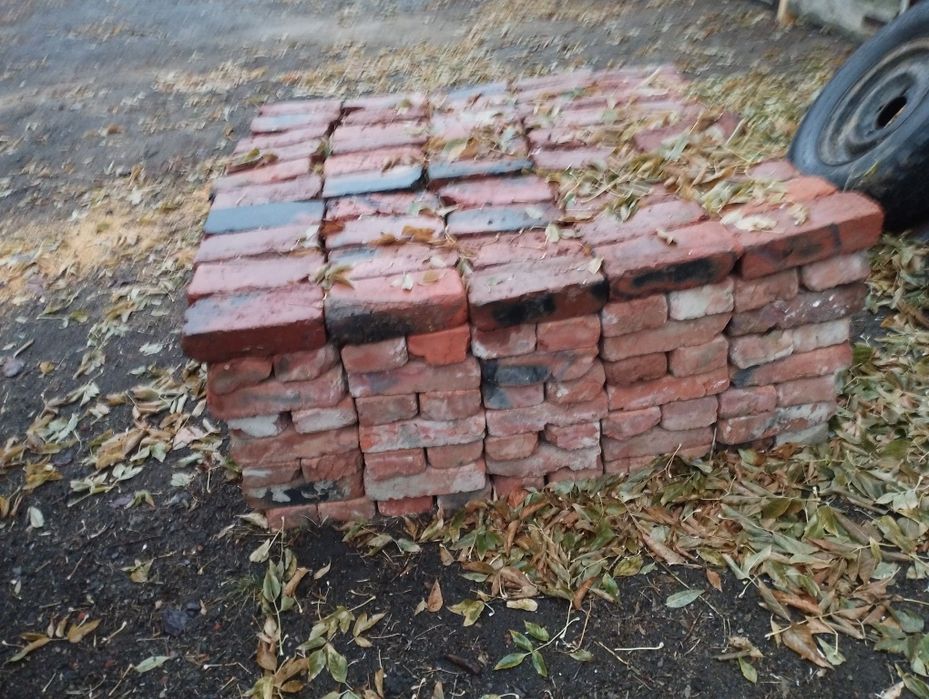 Продам красный кирпич б/у