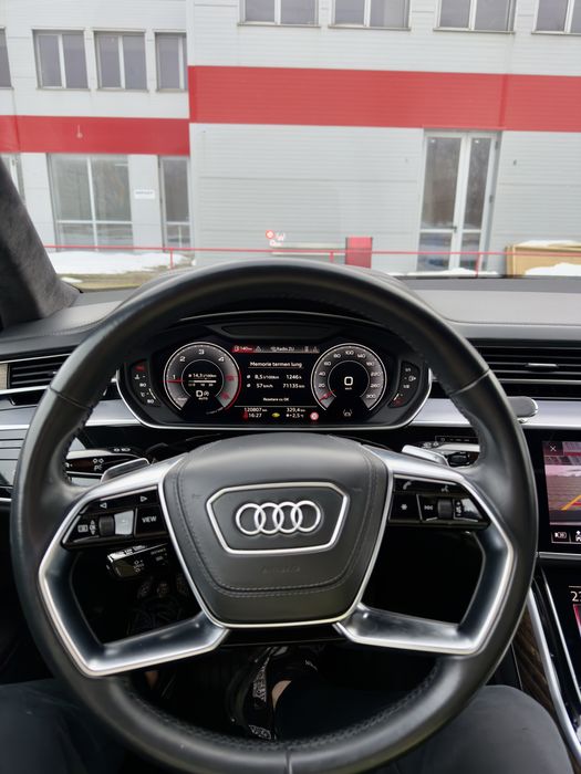 Vand Audi A8 50 TDI / 120.000km / Individual / HUD / TV / FULL 39.900€