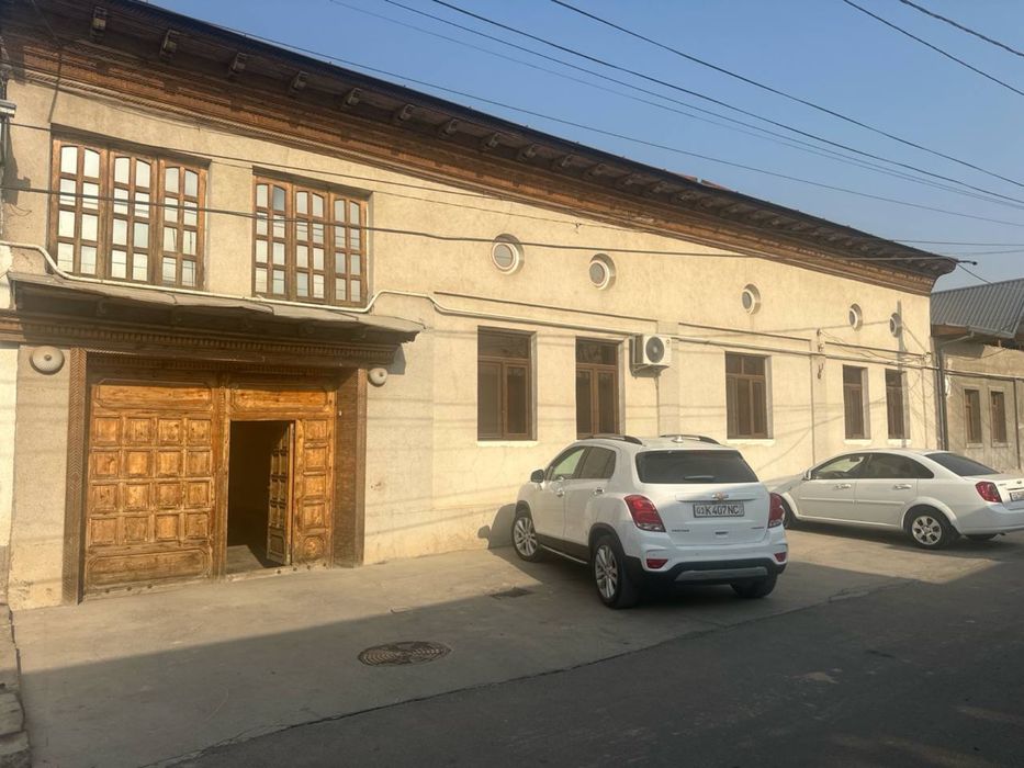 Продам дом участок Яшнабадский район Янгиобод махалля 6 соток 7 комнат