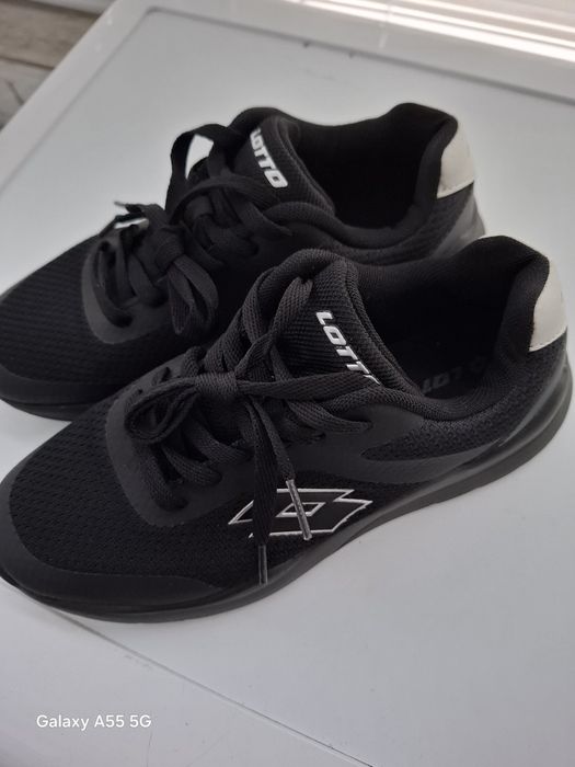 Спортни маратонки