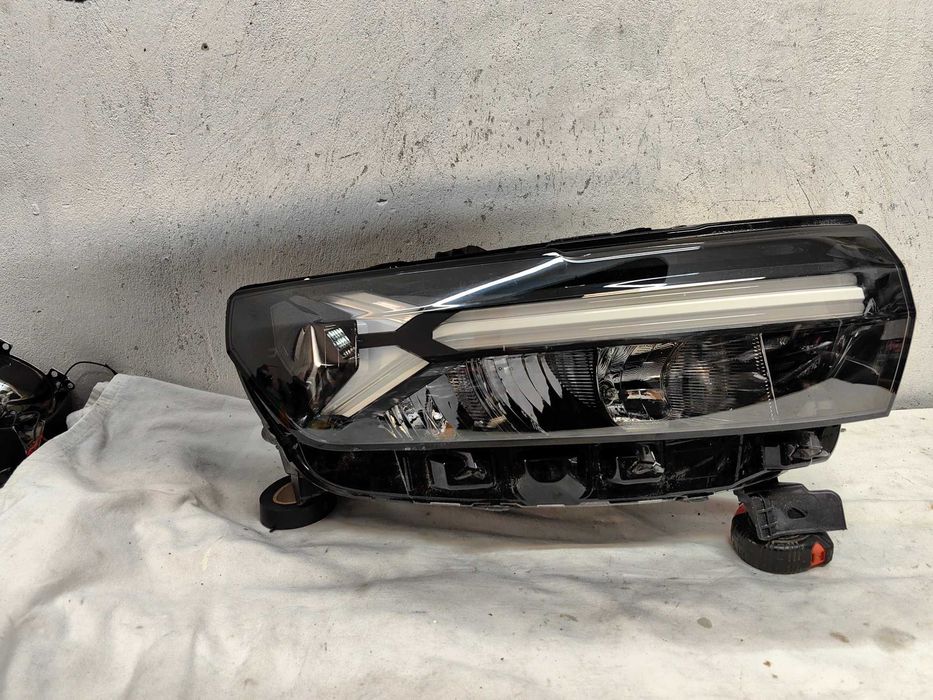 Оригинален фар Дачия Дьстар  Dacia Duster Led