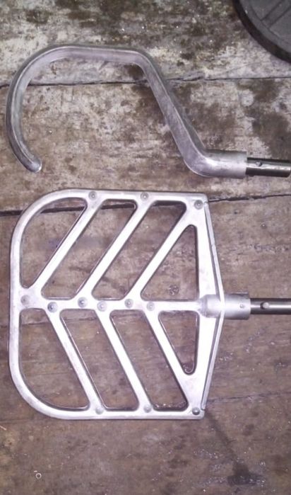 Миксер планетарный на 100 литров.