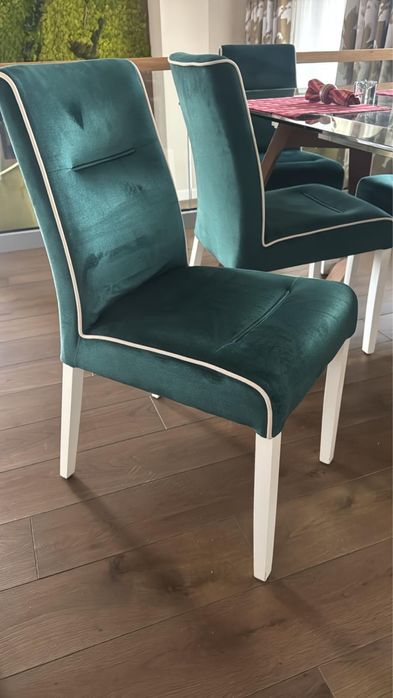 Scaune tapitate verzi noi