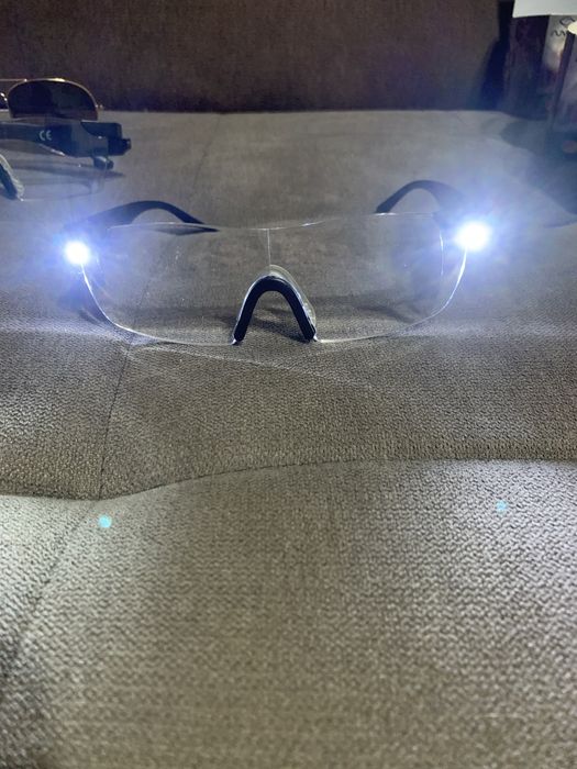 Очки увеличительные