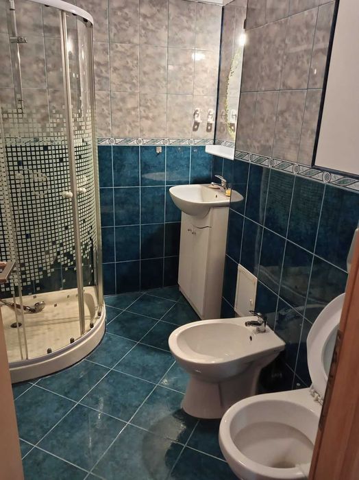 Proprietar | 2 camere decomandat, 65 mp, etaj 2, Tractorul – 400€.