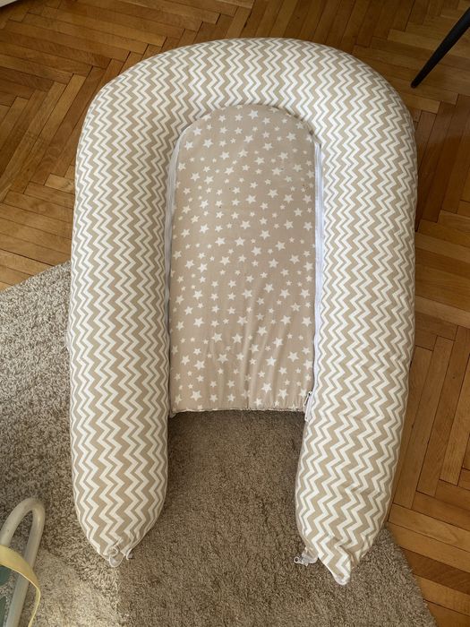 Беешко гнездо и калъфка tummy time